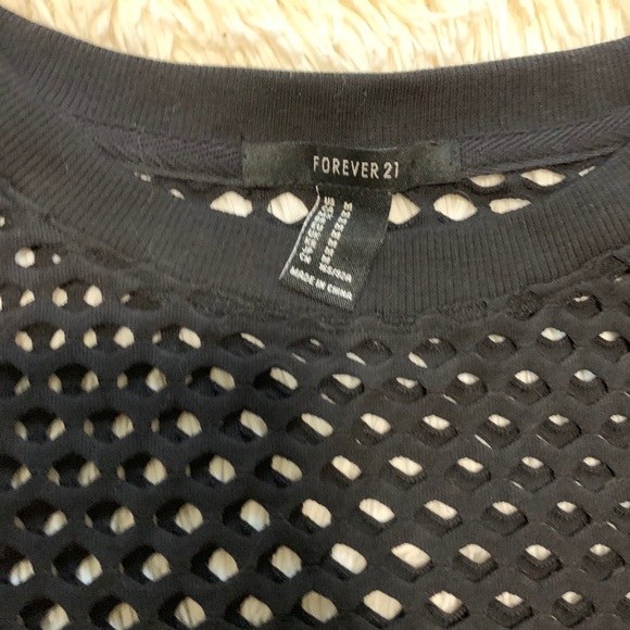 ✨Fishnet Tee✨ - Picture 2 of 2